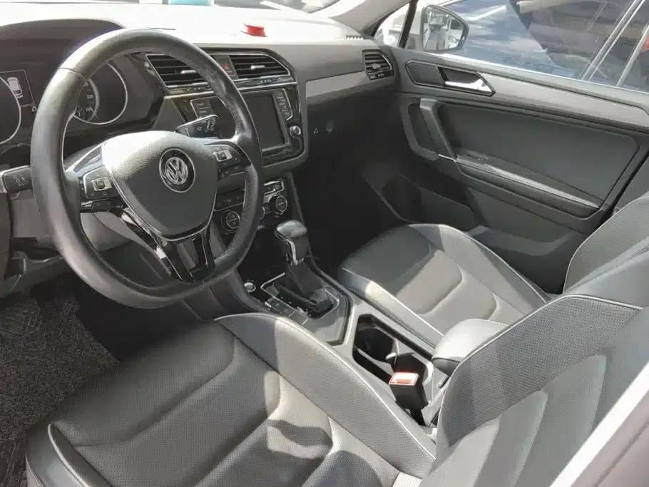 Tiguan L 2017 330TSI Automatic 2WD Flagship Edition — миниатюра 12