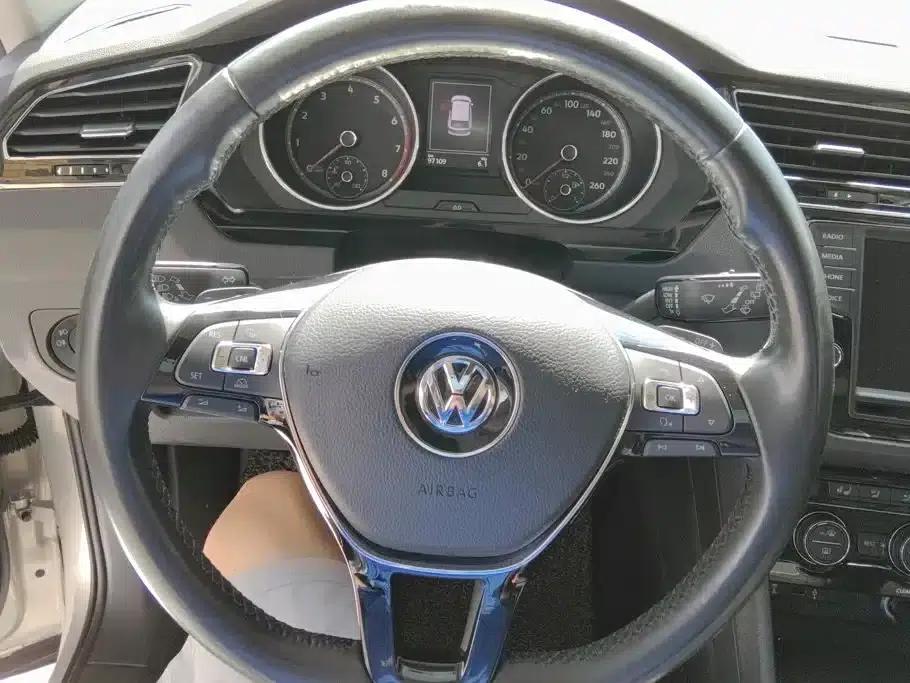 Tiguan L 2017 330TSI Automatic 2WD Flagship Edition — миниатюра 15
