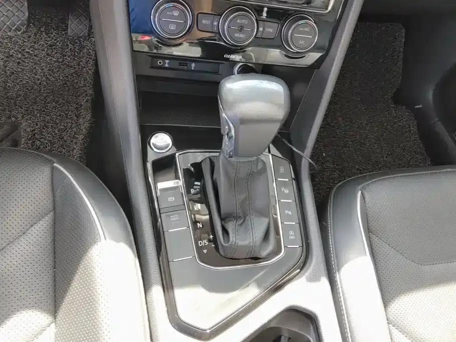 Tiguan L 2017 330TSI Automatic 2WD Flagship Edition — миниатюра 16