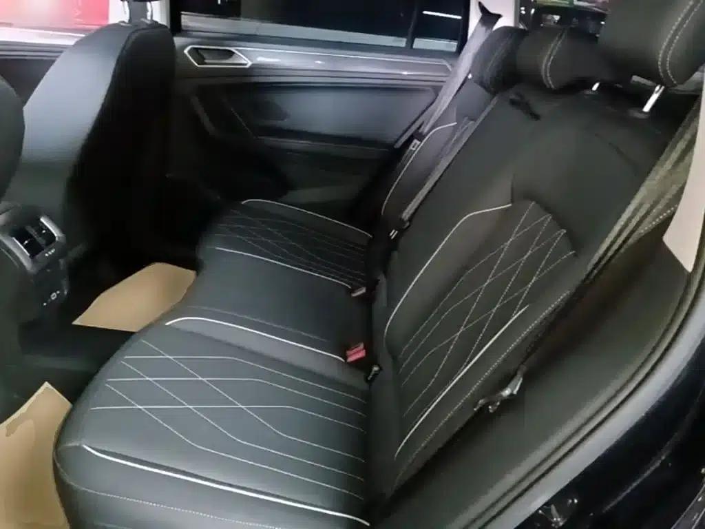 Tiguan L 2025 Outstanding Edition 330TSI Automatic 2WD R-Line Dragon Edition — миниатюра 17