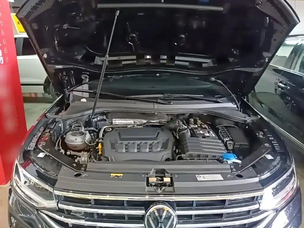 Tiguan L 2025 Outstanding Edition 330TSI Automatic 2WD R-Line Dragon Edition — миниатюра 20