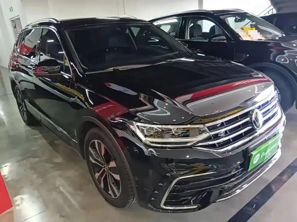 Tiguan L 2025 Outstanding Edition 330TSI Automatic 2WD R-Line Dragon Edition — миниатюра 4