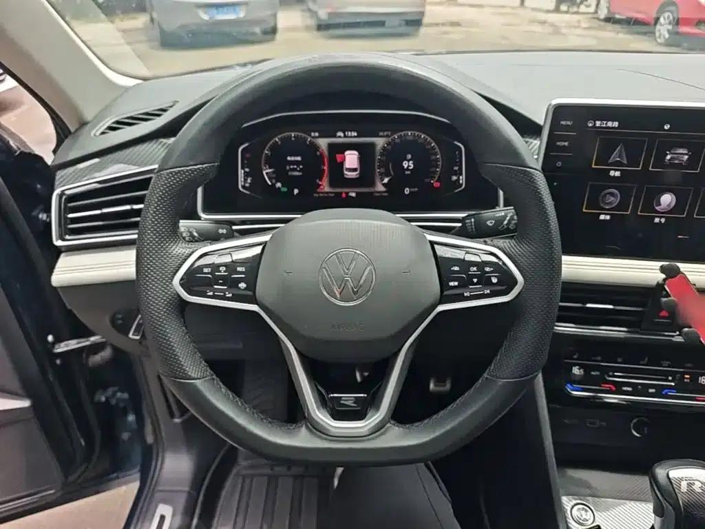 Tiguan L 2022 330TSI Automatic 2WD R-Line Premium Edition — миниатюра 11