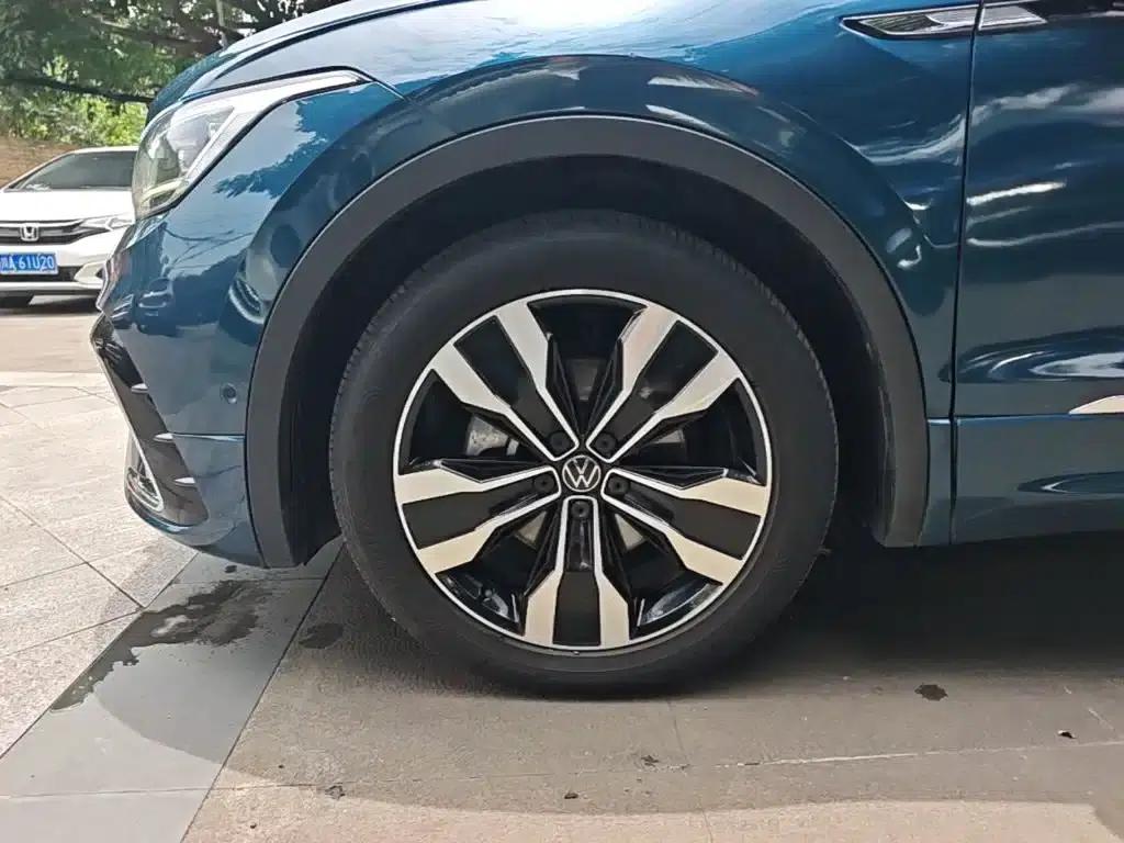 Tiguan L 2022 330TSI Automatic 2WD R-Line Premium Edition — миниатюра 23