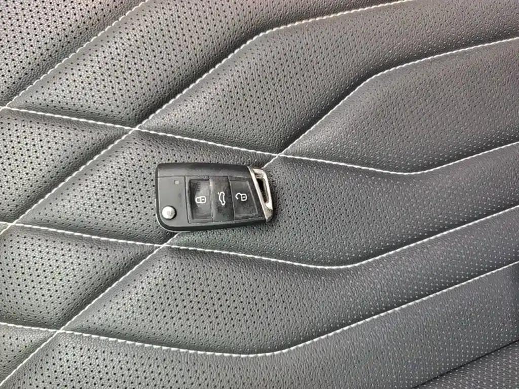 Tiguan L 2022 330TSI Automatic 2WD R-Line Premium Edition — миниатюра 9