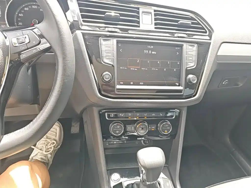 Tiguan L 2017 330TSI Automatic 2WD Luxury Edition — миниатюра 13