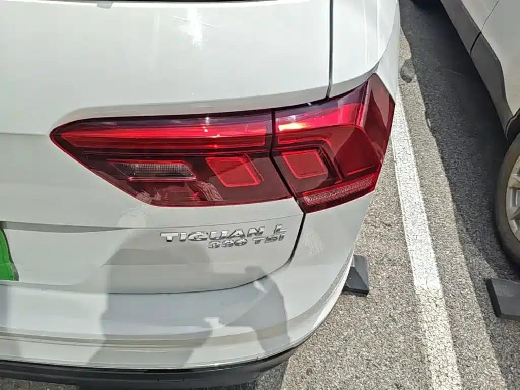 Tiguan L 2017 330TSI Automatic 2WD Luxury Edition — миниатюра 8