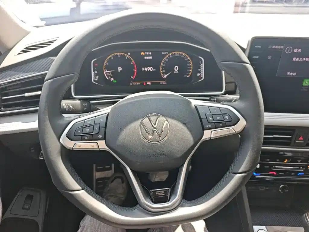 Tiguan L 2024 330TSI Automatic 2WD R-Line Premium Edition — миниатюра 11