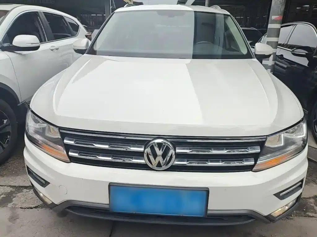 Tiguan L 2018 330TSI Automatic 2WD Comfort Edition — миниатюра 3