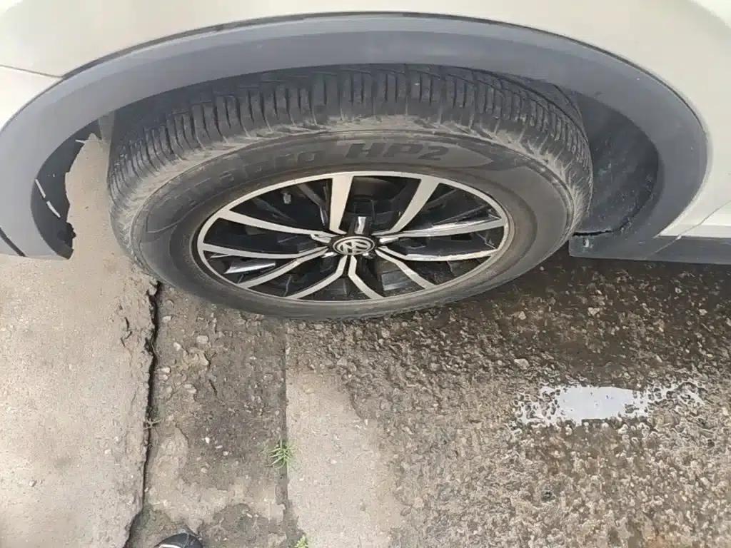 Tiguan L 2018 330TSI Automatic 2WD Comfort Edition — миниатюра 23