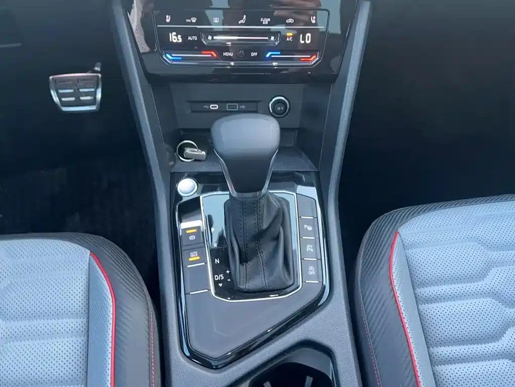 Tiguan L 2023 330TSI Automatic 2WD R-Line Flagship Edition — миниатюра 8