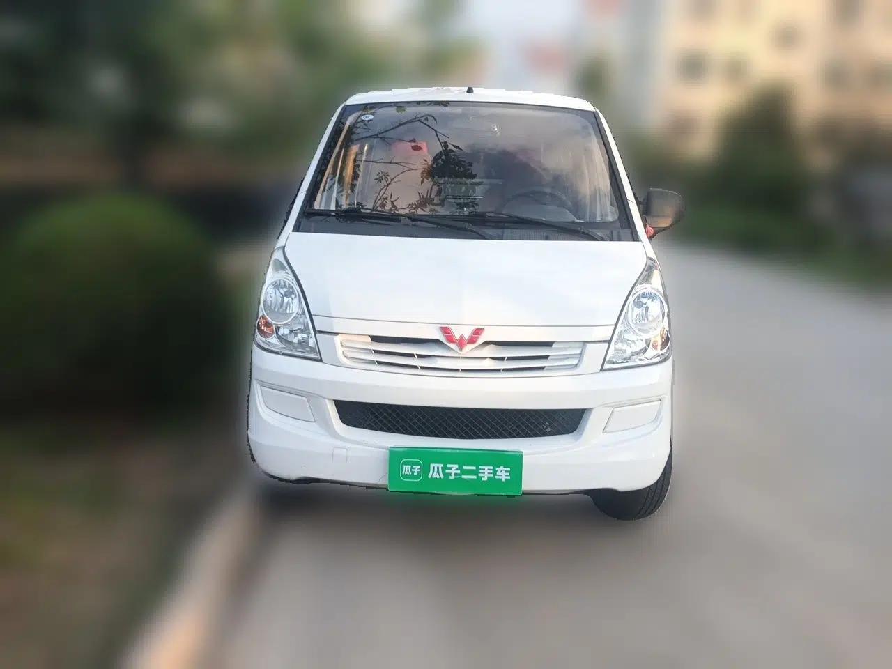Wuling Rongguang S 2018 Wuling Rongguang S light-duty closed-body van, manual transmission, 1.2-liter engine, 2 seats — миниатюра 2
