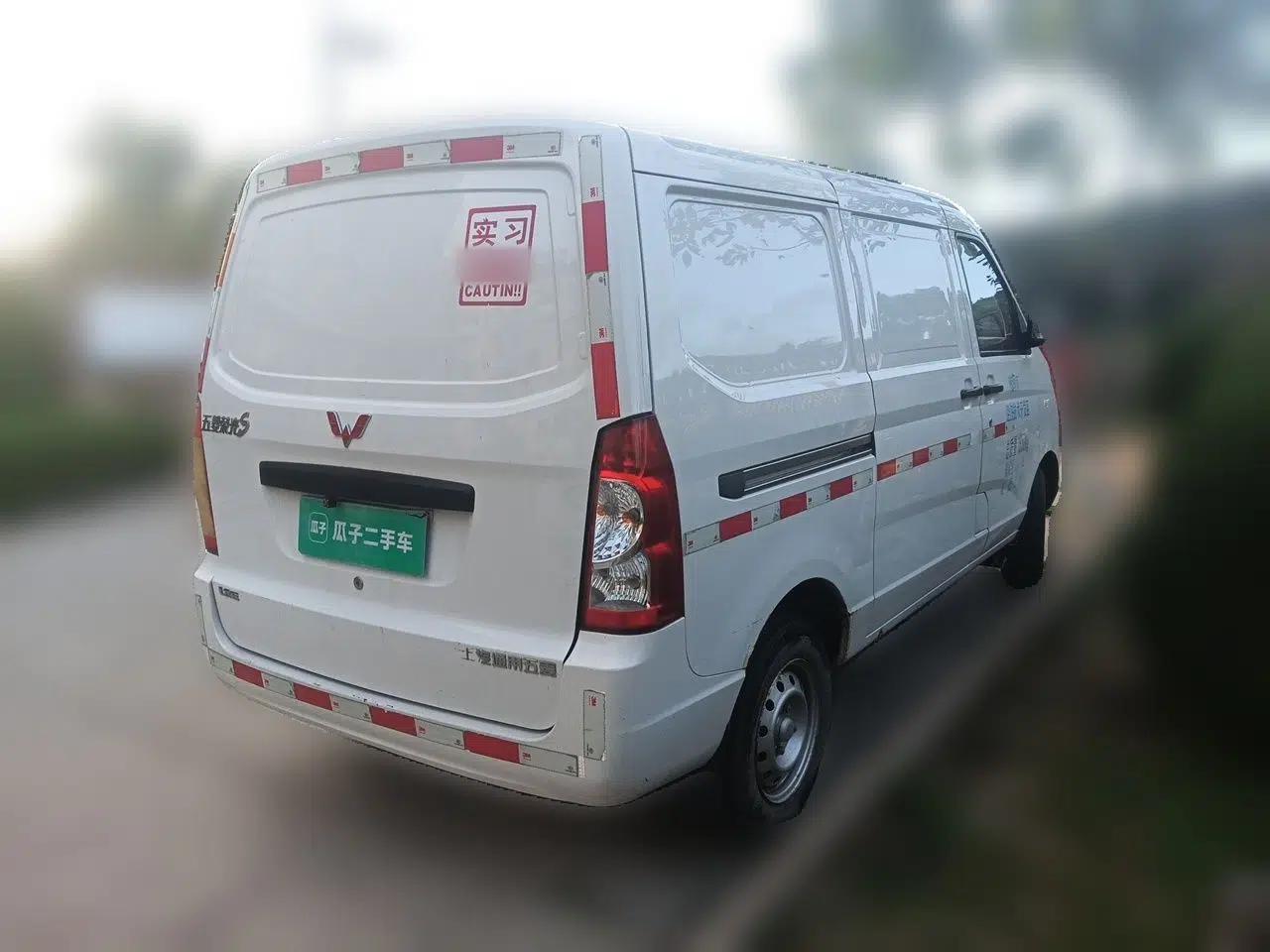 Wuling Rongguang S 2018 Wuling Rongguang S light-duty closed-body van, manual transmission, 1.2-liter engine, 2 seats — миниатюра 6