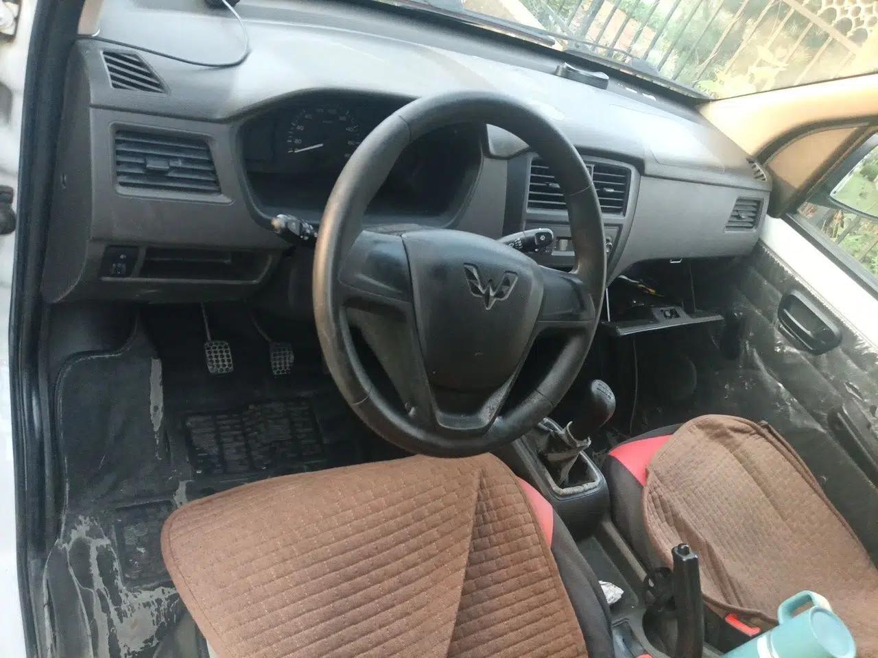 Wuling Rongguang S 2018 Wuling Rongguang S light-duty closed-body van, manual transmission, 1.2-liter engine, 2 seats — миниатюра 9