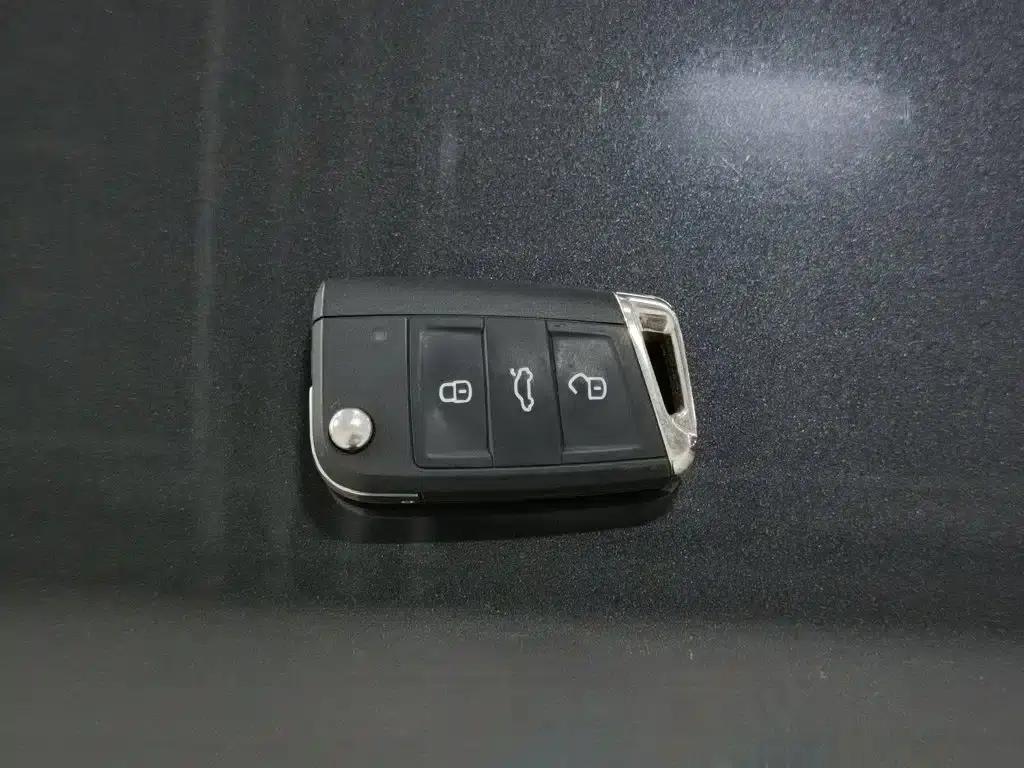 2023 Volkswagen Sagitar 200TSI DSG Super Edition — миниатюра 19