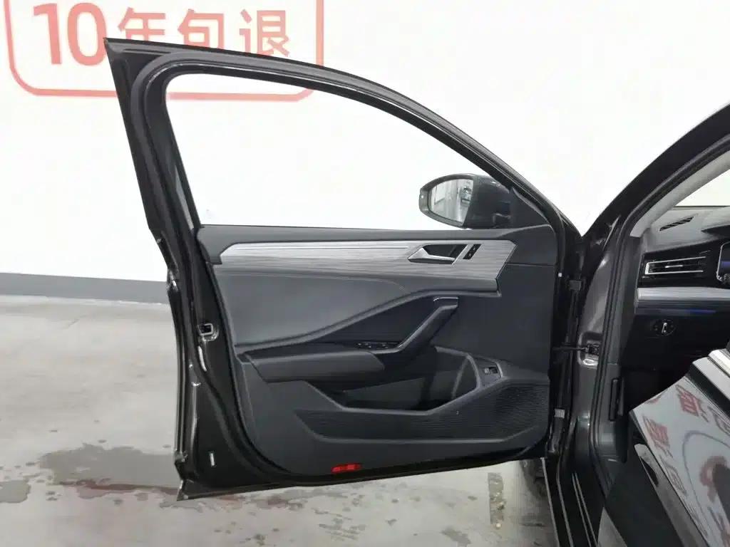 2023 Volkswagen Sagitar 200TSI DSG Super Edition — миниатюра 8