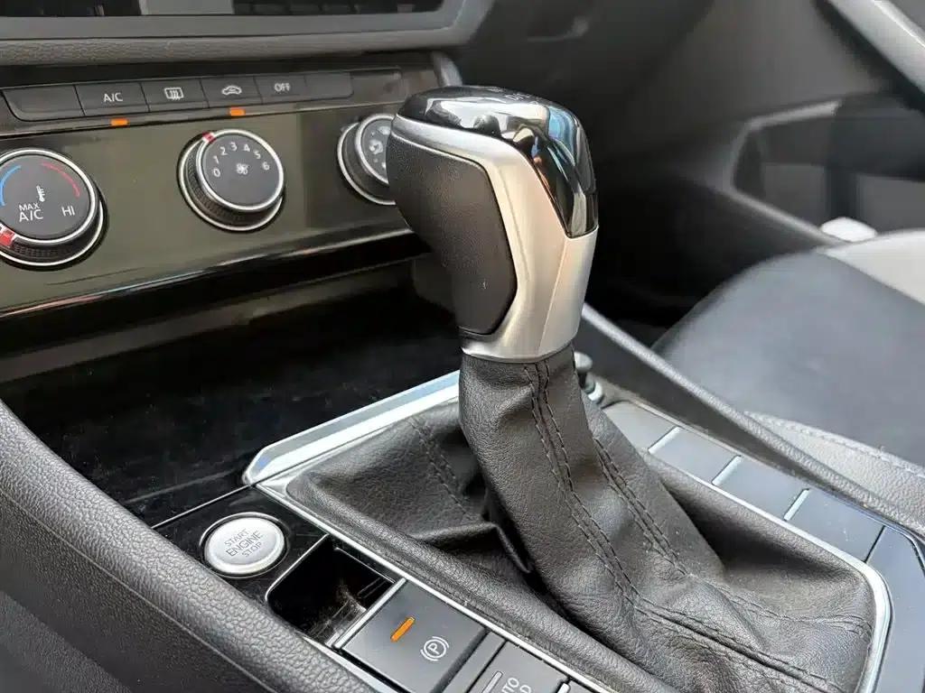 2022 Volkswagen Sagitar 280TSI DSG Flying Edition — миниатюра 16
