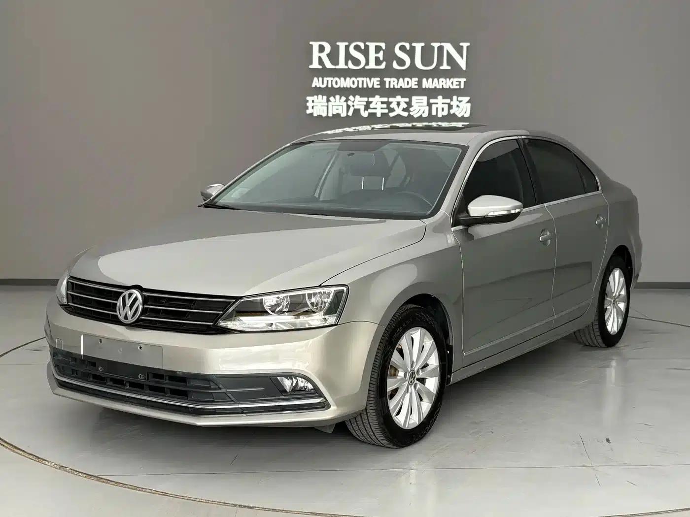 2015 Volkswagen Sagitar 1.6L Automatic Fashion Edition — миниатюра 1