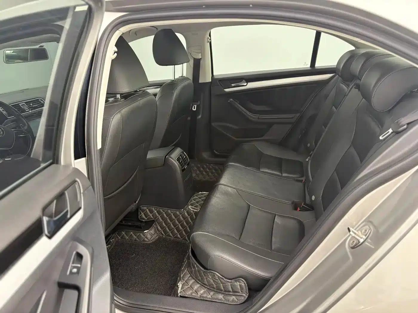 2015 Volkswagen Sagitar 1.6L Automatic Fashion Edition — миниатюра 7