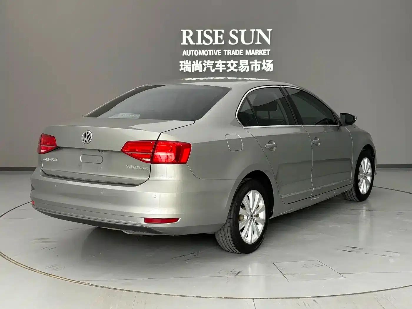 2015 Volkswagen Sagitar 1.6L Automatic Fashion Edition — миниатюра 8