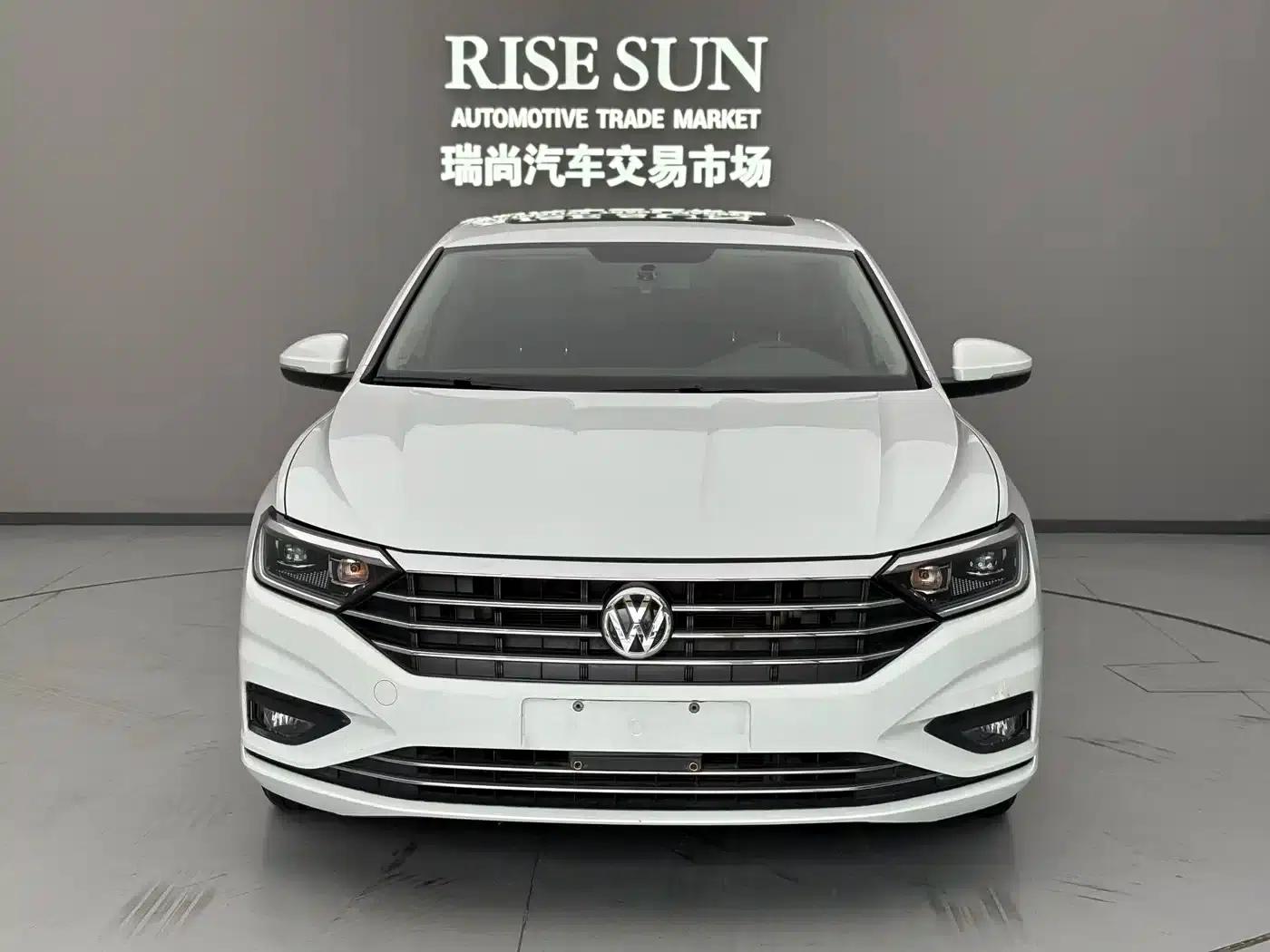 2021 Volkswagen Sagitar 280TSI DSG Luxury Intelligent Edition — миниатюра 2