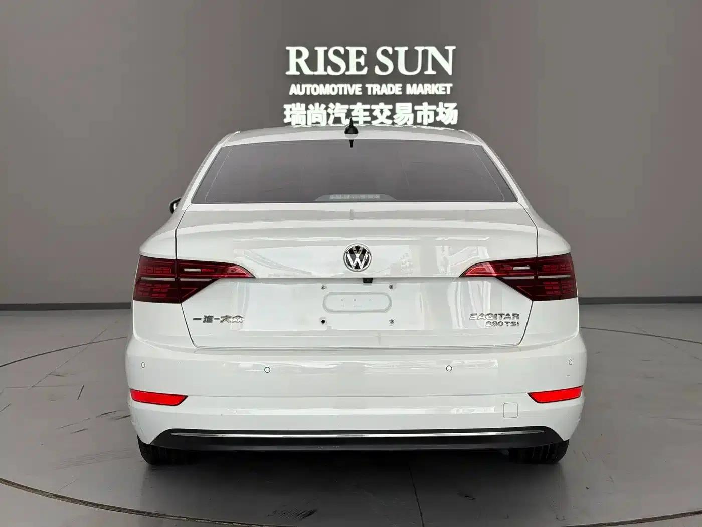 2021 Volkswagen Sagitar 280TSI DSG Luxury Intelligent Edition — миниатюра 9
