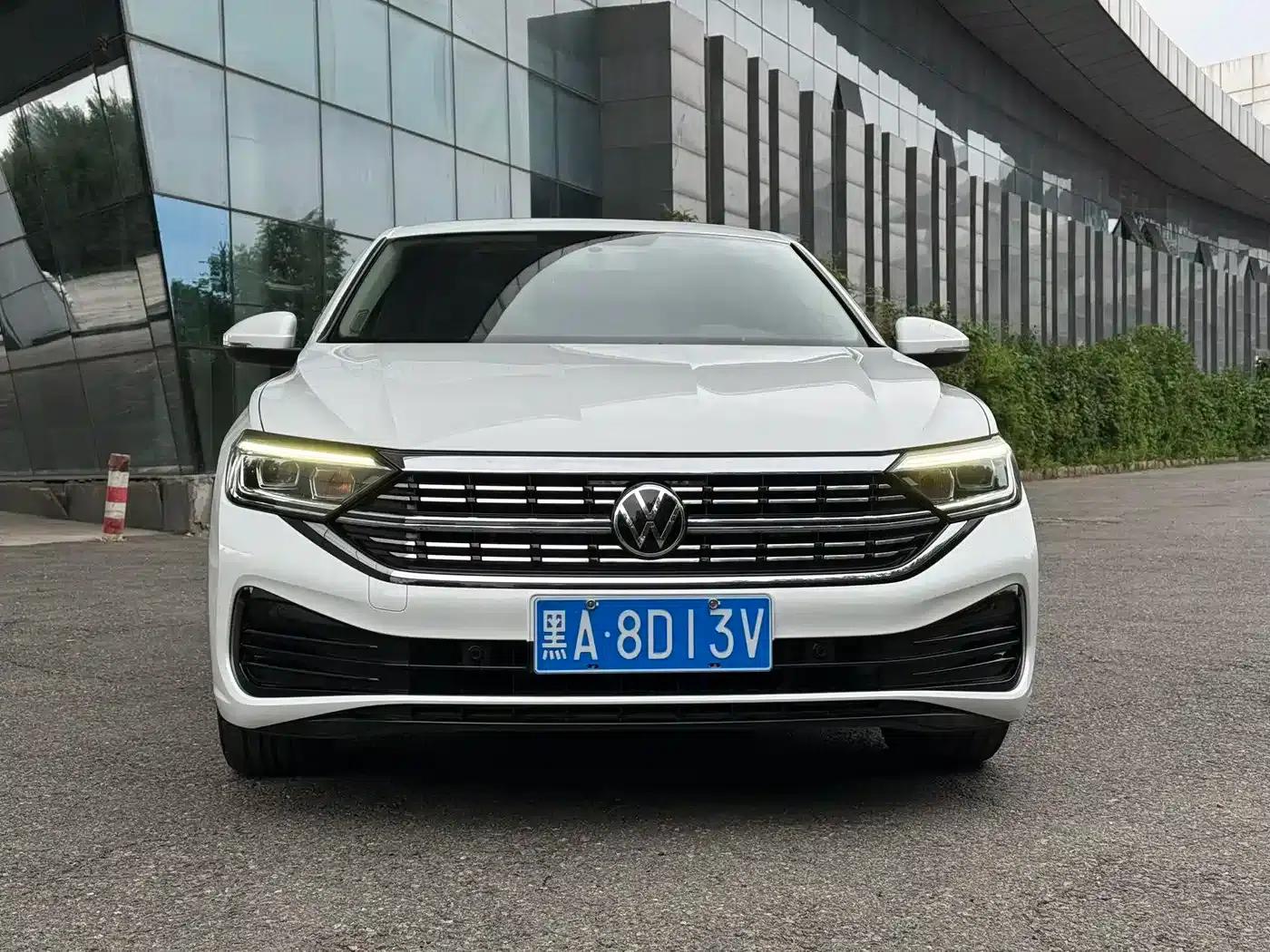 2023 Volkswagen Sagitar 280TSI DSG Super Edition — миниатюра 2