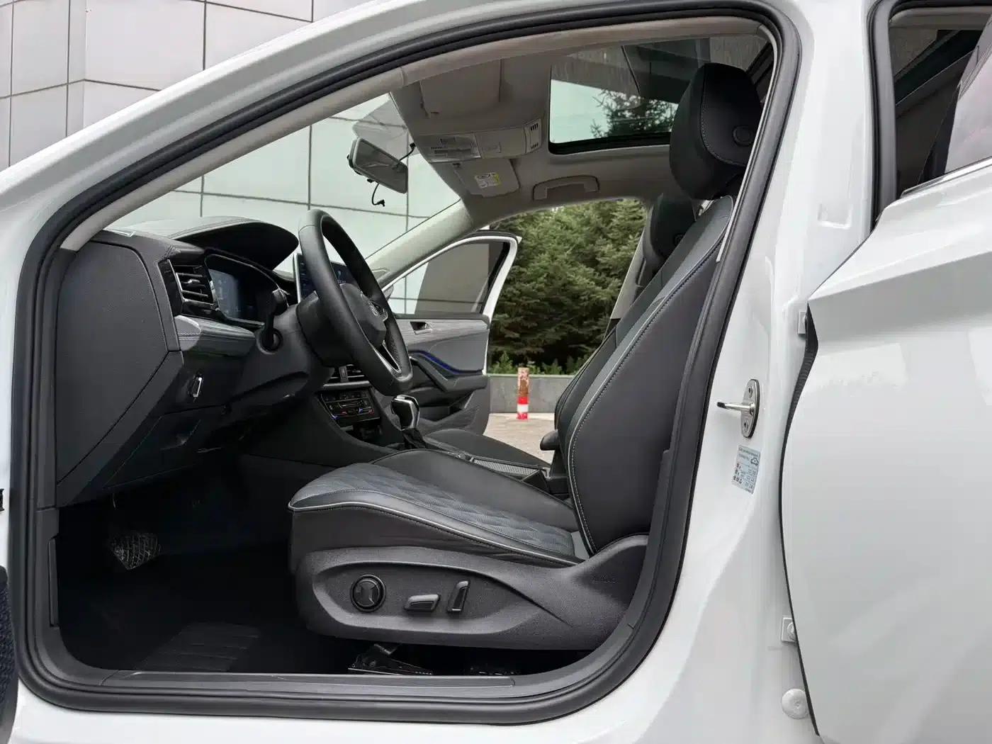 2023 Volkswagen Sagitar 280TSI DSG Super Edition — миниатюра 11