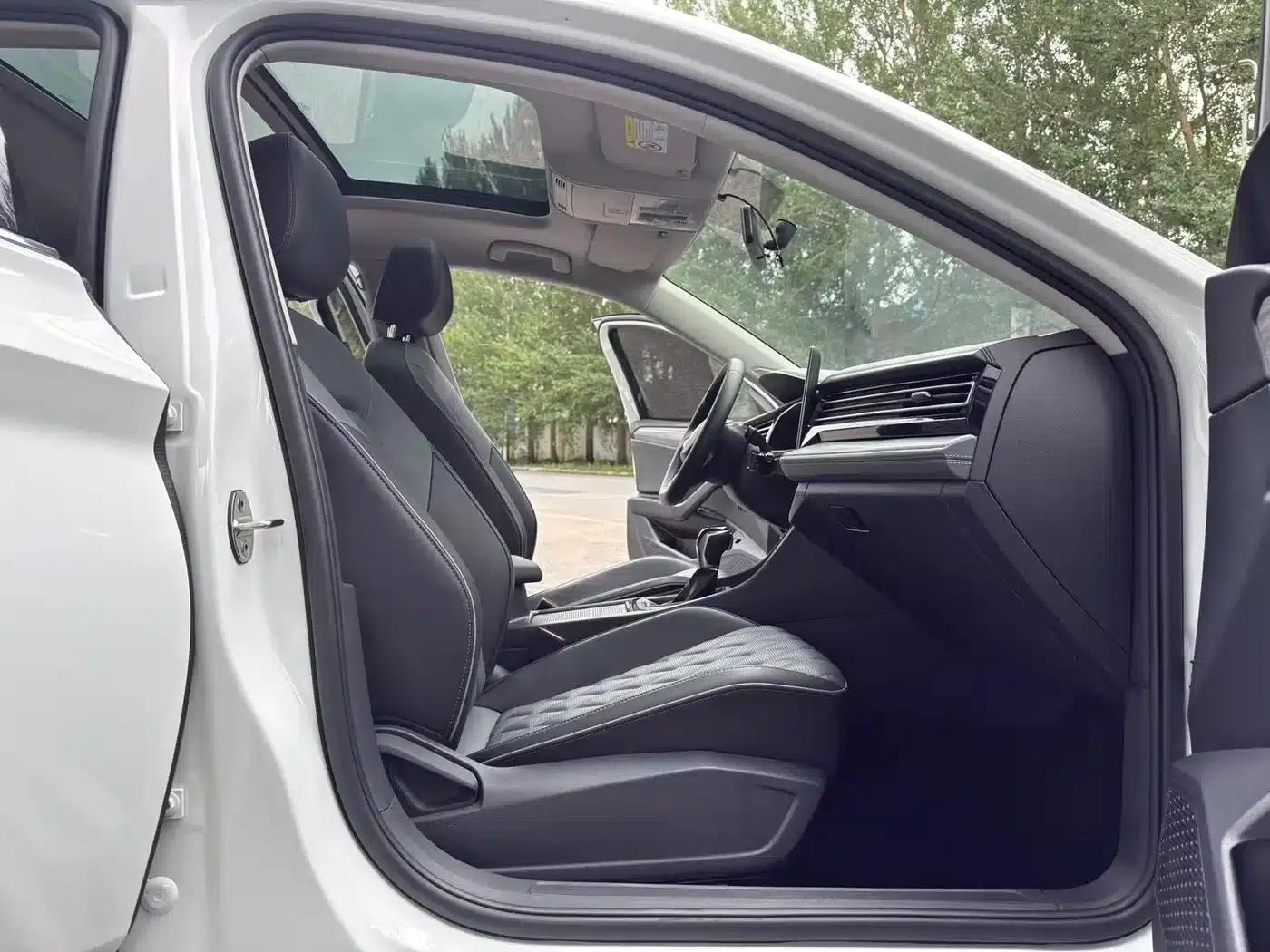 2023 Volkswagen Sagitar 280TSI DSG Super Edition — миниатюра 15