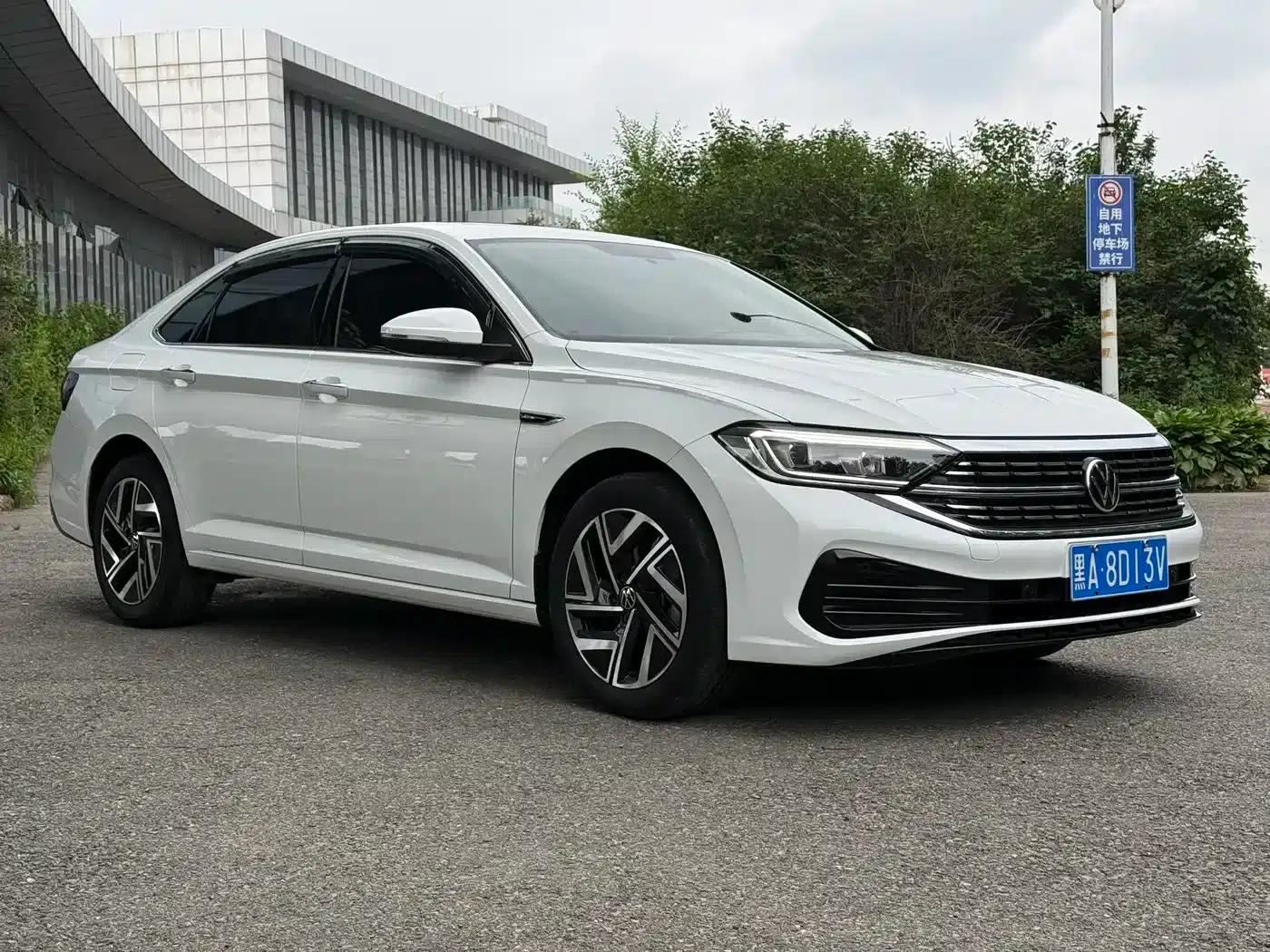 2023 Volkswagen Sagitar 280TSI DSG Super Edition — миниатюра 3