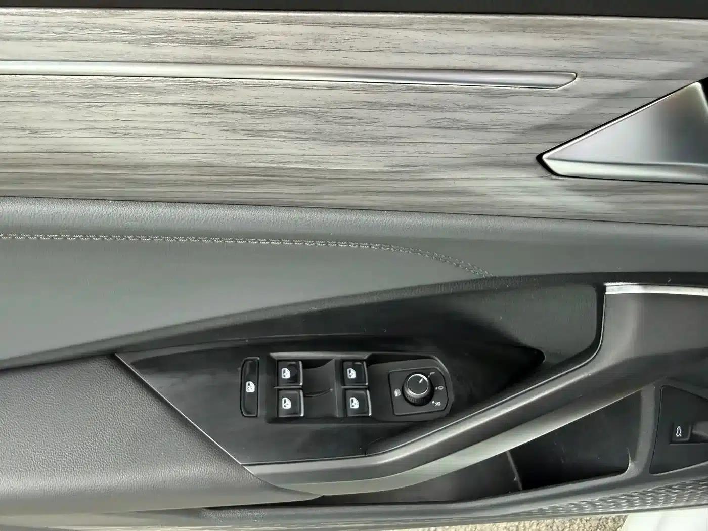 2023 Volkswagen Sagitar 280TSI DSG Super Edition — миниатюра 5