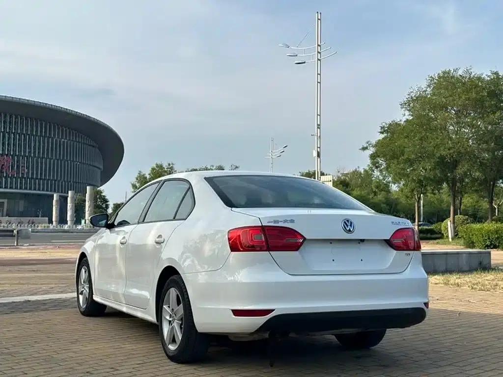2014 Volkswagen Sagitar 1.4TSI Manual Fashion Edition — миниатюра 6