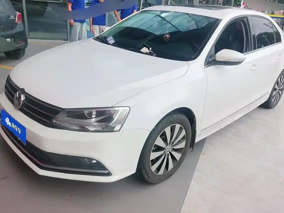 2018 Volkswagen Sagitar 1.6L Automatic Comfort Model — миниатюра 1