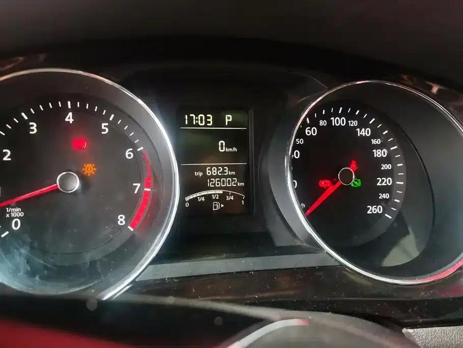 2018 Volkswagen Sagitar 1.6L Automatic Comfort Model — миниатюра 14