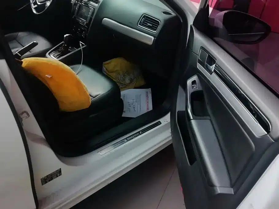 2018 Volkswagen Sagitar 1.6L Automatic Comfort Model — миниатюра 8