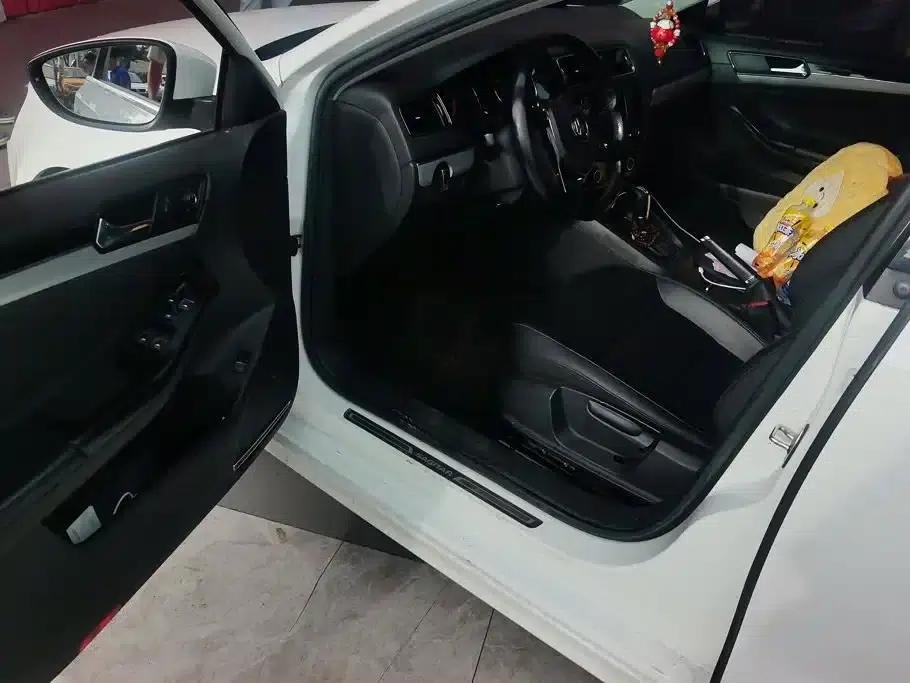 2018 Volkswagen Sagitar 1.6L Automatic Comfort Model — миниатюра 9