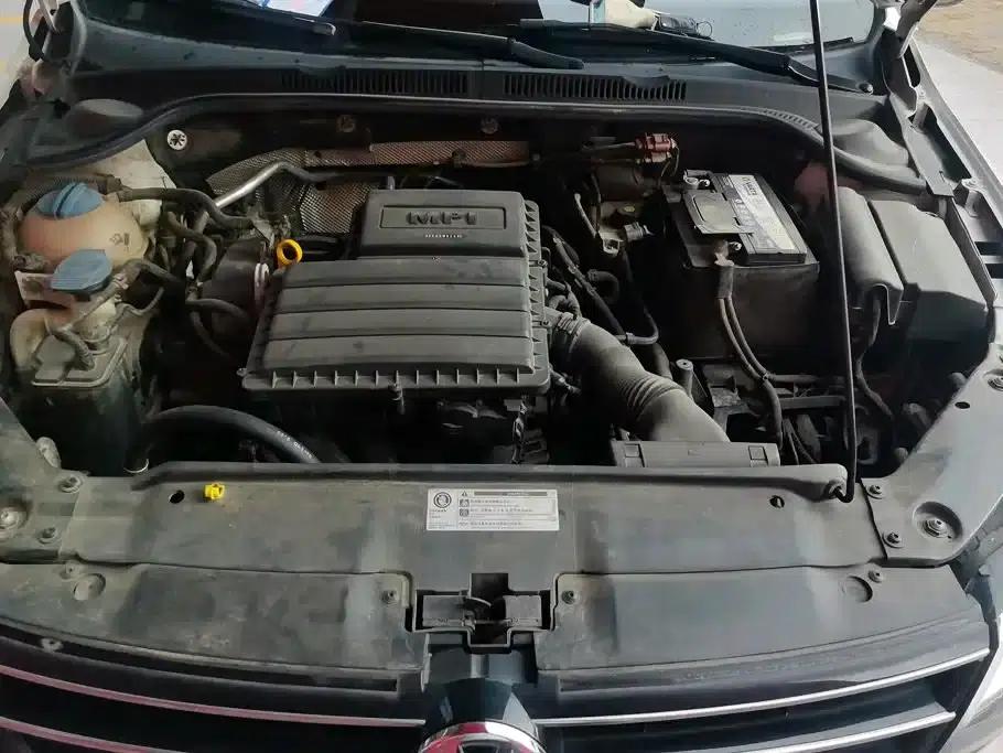 2018 Volkswagen Sagitar 1.6L Automatic Comfort Model — миниатюра 10