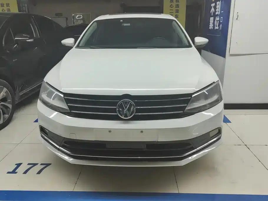 2015 Volkswagen Sagitar 230TSI Automatic Comfort Model — миниатюра 2