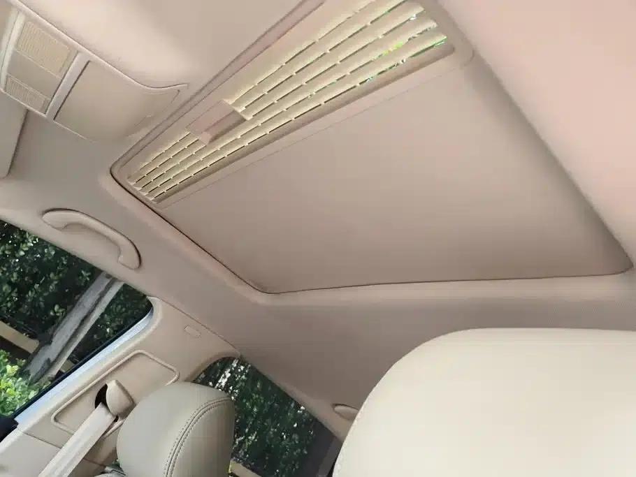 2011 Volkswagen Sagitar 1.6L Automatic Special Edition — миниатюра 9