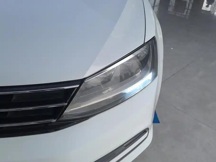 2015 Volkswagen Sagitar 1.6L Automatic Fashion Edition — миниатюра 5