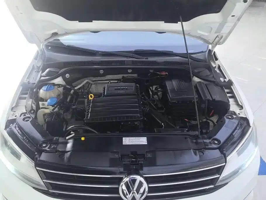 2015 Volkswagen Sagitar 1.6L Automatic Fashion Edition — миниатюра 10