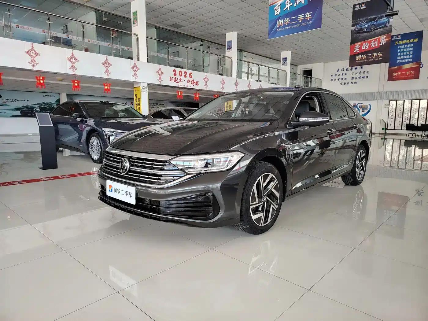 2023 Volkswagen Sagitar 300TSI DSG Super Edition — миниатюра 1