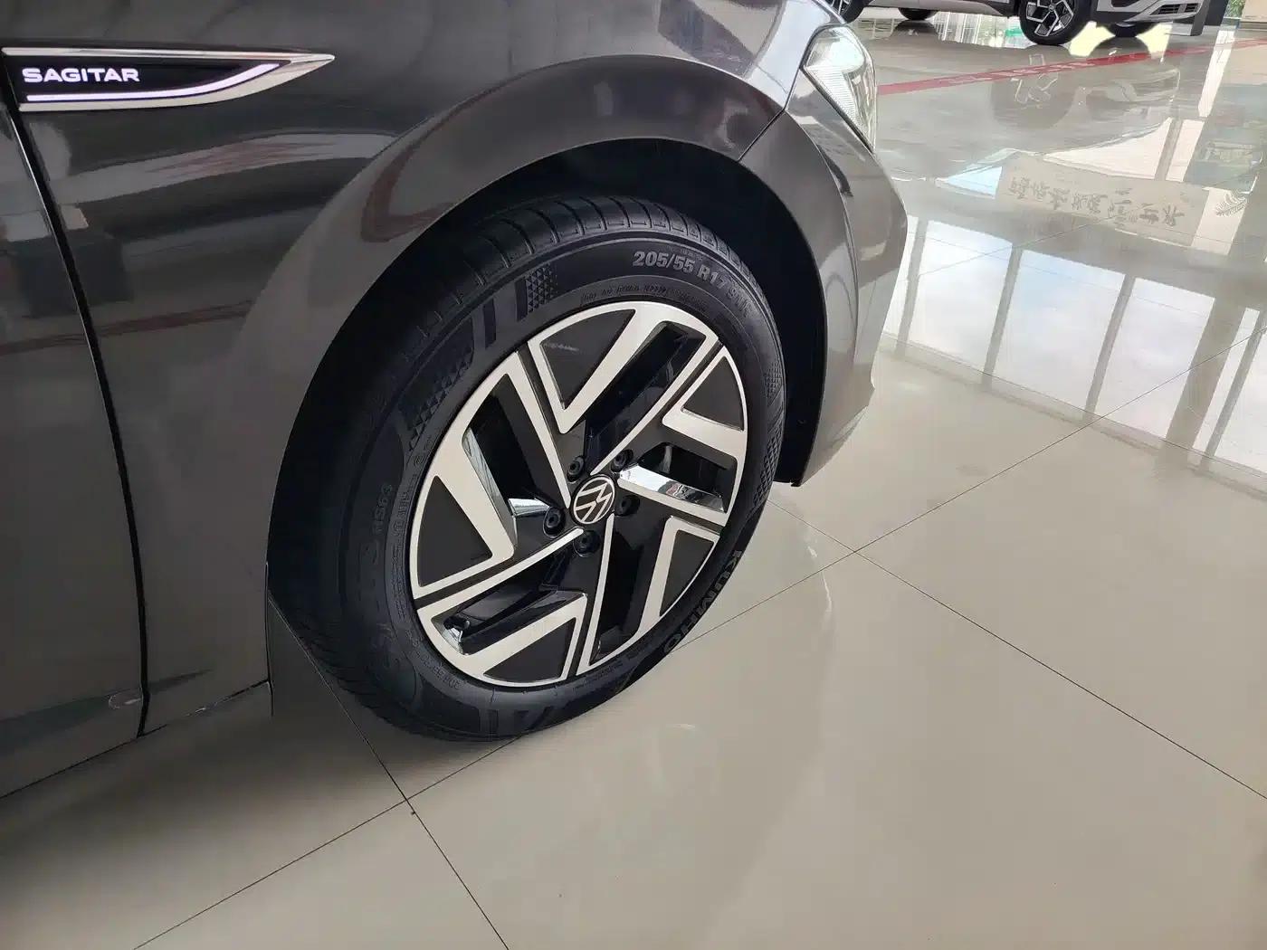 2023 Volkswagen Sagitar 300TSI DSG Super Edition — миниатюра 10