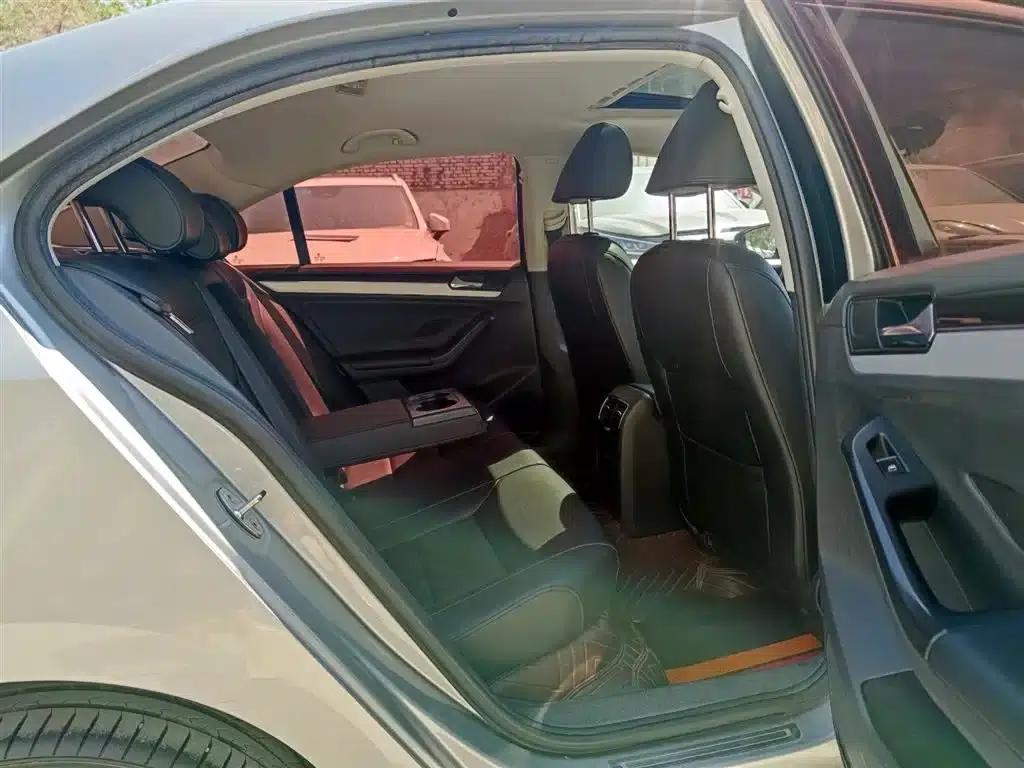 2017 Volkswagen Sagitar 1.6L Automatic Comfort Edition — миниатюра 11