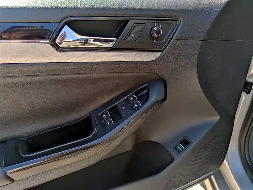 2017 Volkswagen Sagitar 1.6L Automatic Comfort Edition — миниатюра 15