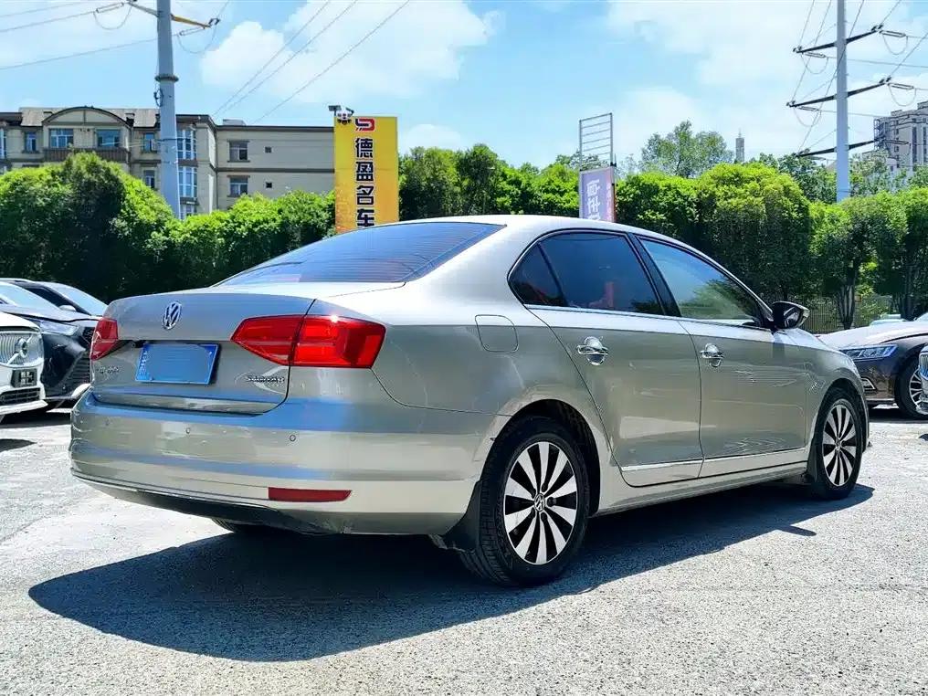 2017 Volkswagen Sagitar 1.6L Automatic Comfort Edition — миниатюра 4