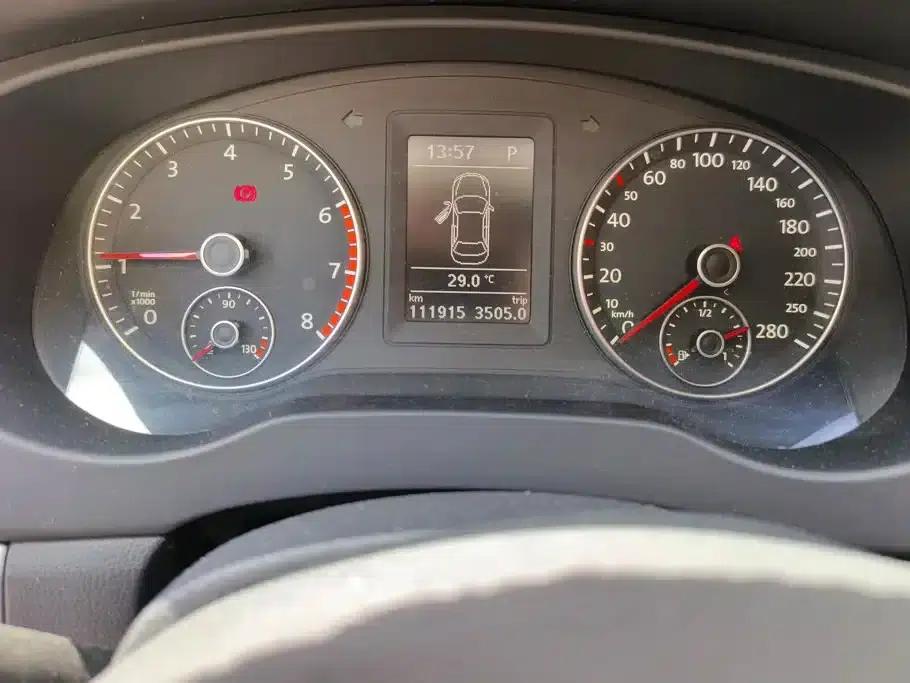 2014 Volkswagen Sagitar Facelift 1.4TSI Automatic Luxury — миниатюра 14