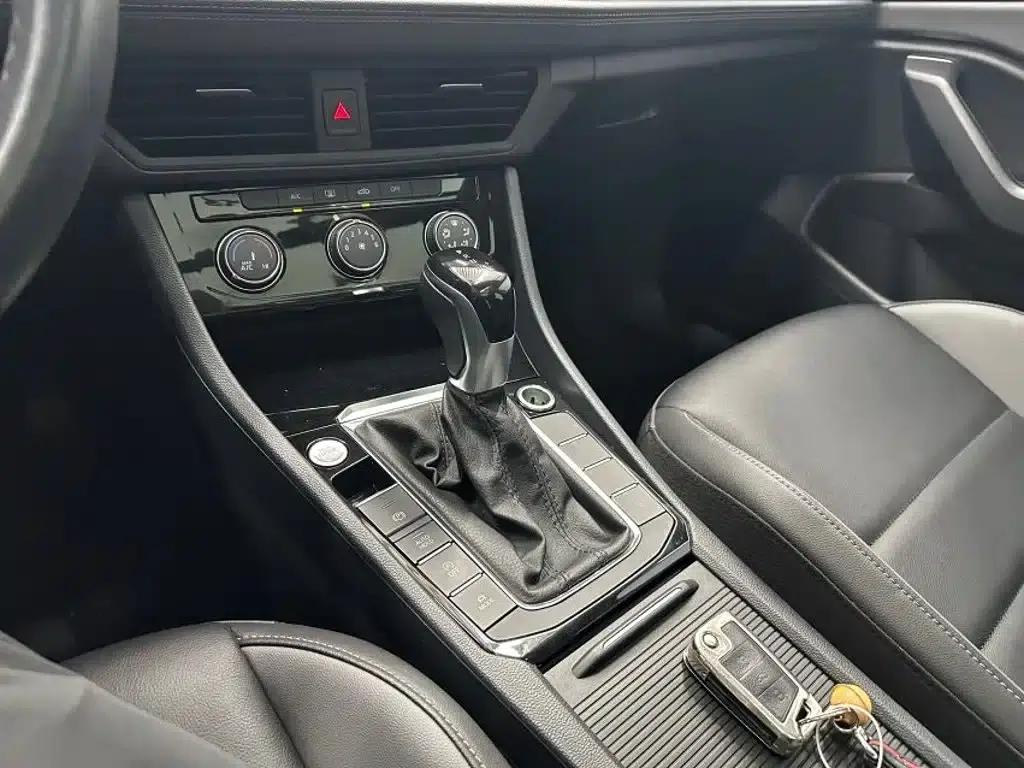 2022 Volkswagen Sagitar 280TSI DSG Flying Edition — миниатюра 16