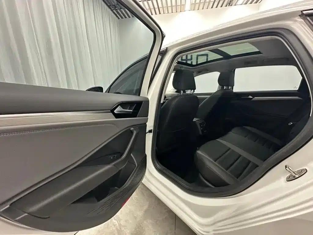 2022 Volkswagen Sagitar 280TSI DSG Flying Edition — миниатюра 8