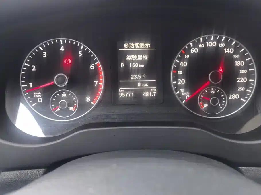 2014 Volkswagen Sagitar 1.4TSI Automatic Luxury — миниатюра 14